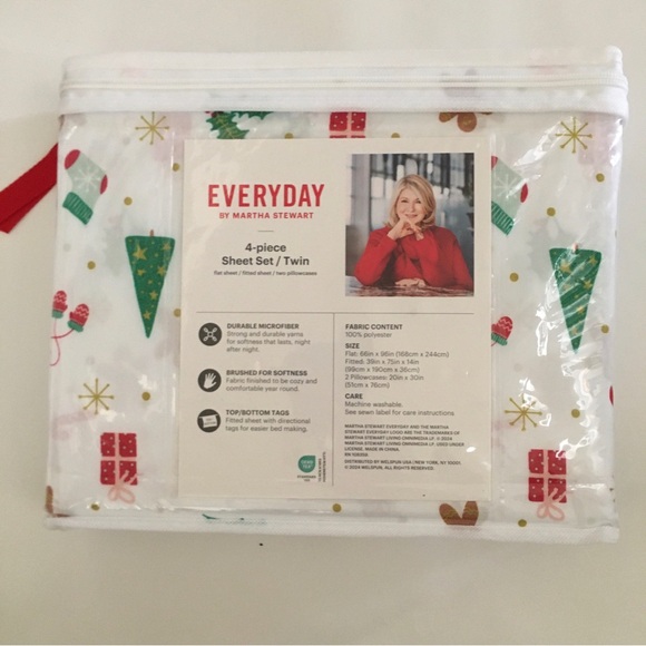 NEW TWIN Martha Stewart Sheet Set 4pc Flat Fitted 2 Pillowcases Christmas Theme - Picture 8 of 9